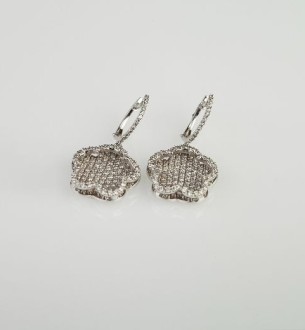 Petal Royale Hoops